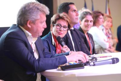 Nicole Joulia prenant la parole lors de première séquence de mi-mandat à Pélissanne - Agrandir l'image 4 sur 7, fenêtre modale